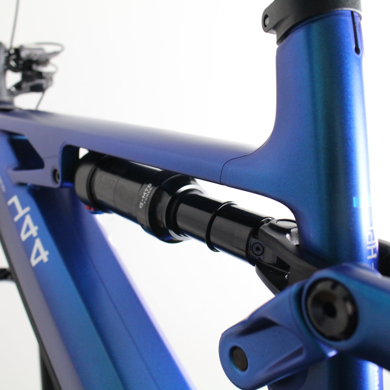 Cube Stereo Hybrid One44 HPC 800W 2025 | Frame Protection Kit