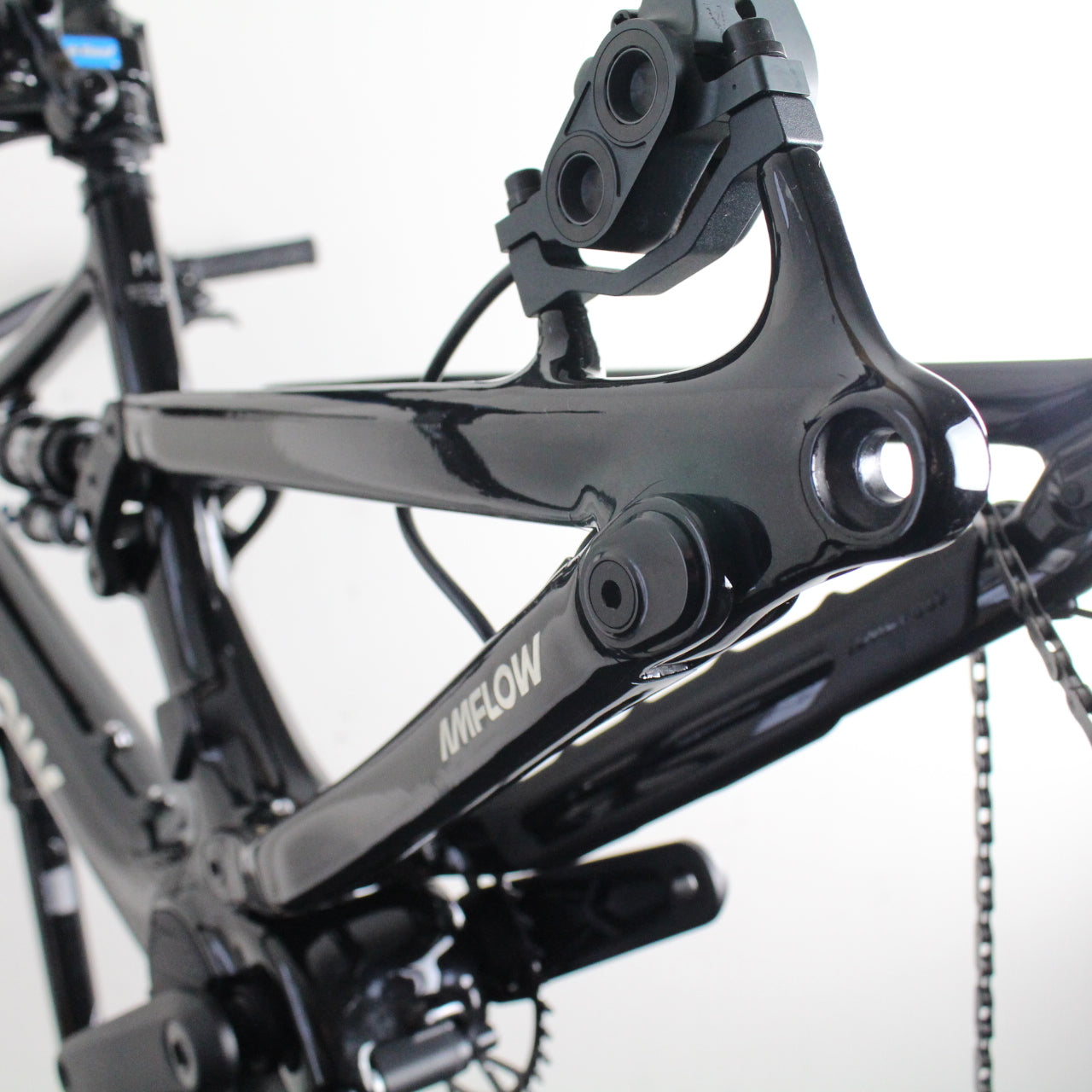 Am Flow Invisiframe Amflow PX Carbon 2026 | invisiFRAME Frame Protection – invisiframe