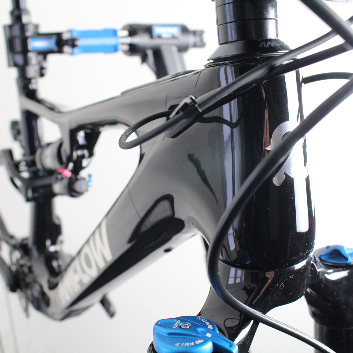 Am Flow Invisiframe Amflow PX Carbon 2026 | invisiFRAME Frame Protection – invisiframe