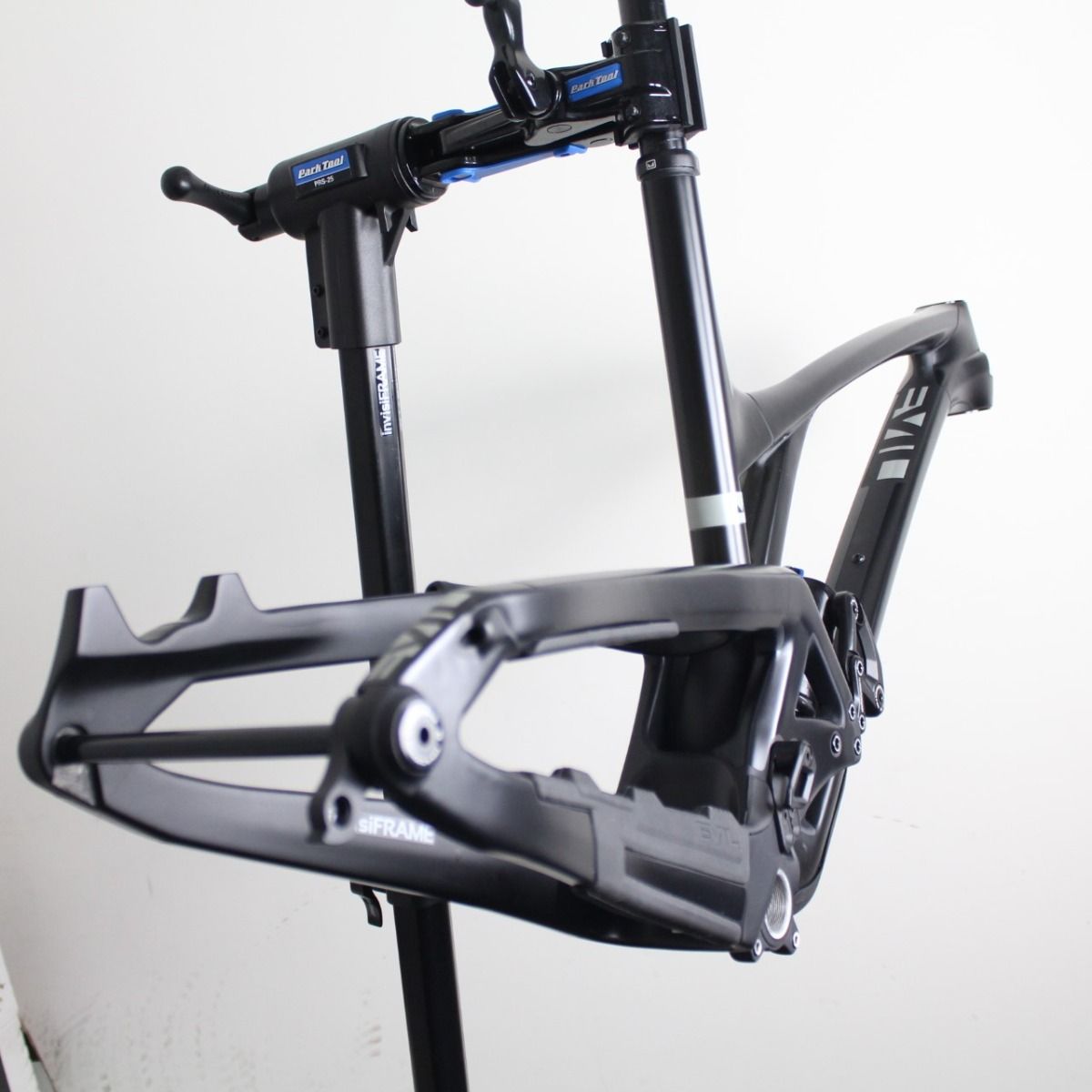Fit Invisiframe Evil Following V3 2020/21/22/23 | invisiFRAME Frame Protection ...